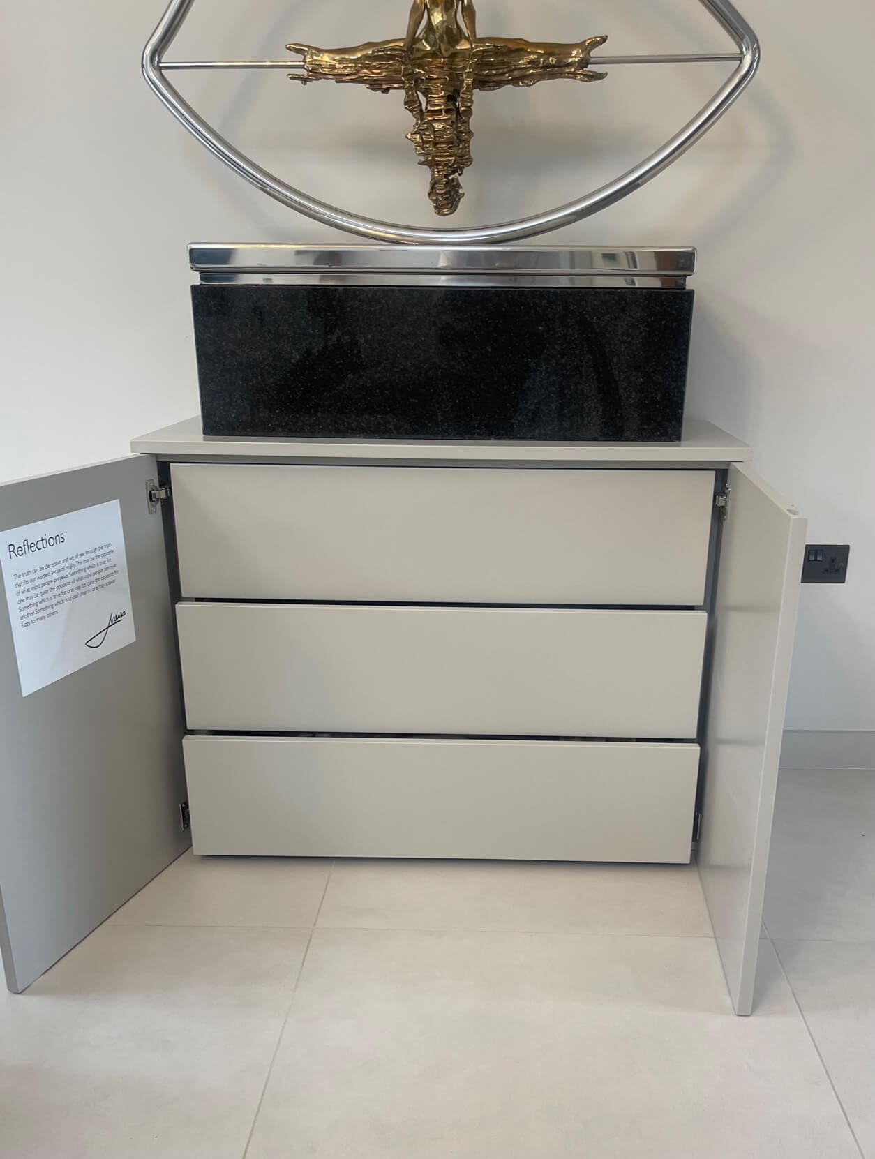 Art Plinth with concealed drawer storage